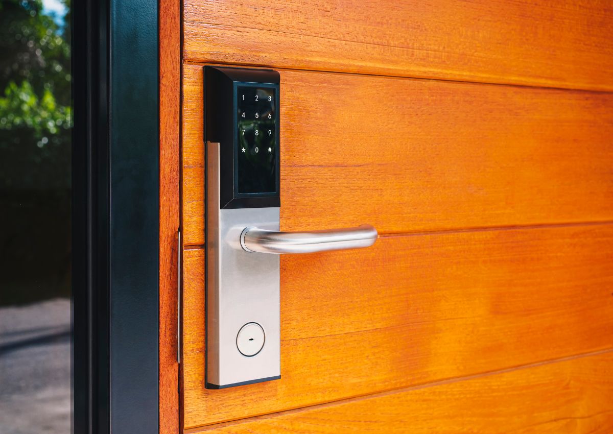 6 Reasons Why You Need a Keyless Entry Door Lock | Same Day Electric